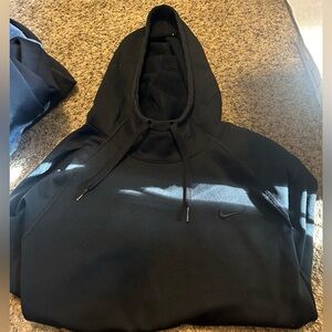 Nike Therma-Fit Sweatshirt